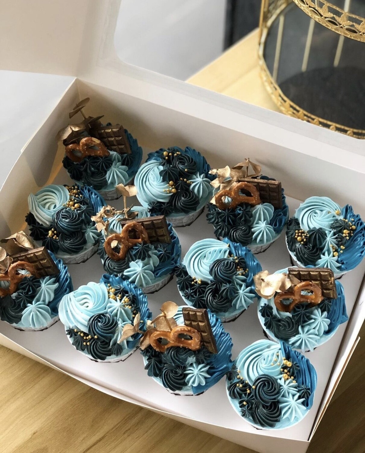 Bluish Cupcakes Set