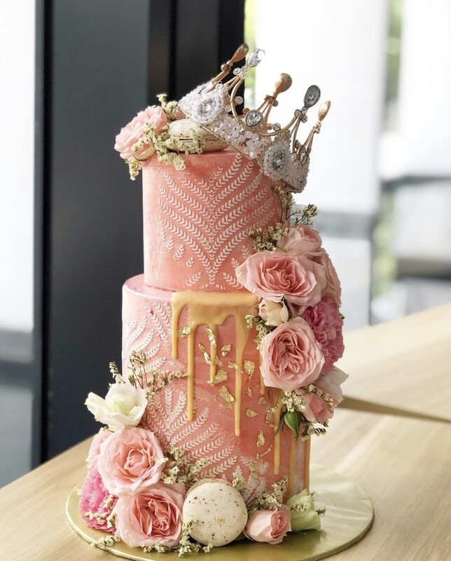 Camillia in 2 Or 3 Tiers Cake Camillia in 2 Or 3 Tiers Cake