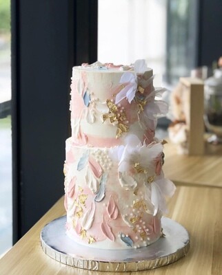 Featherlight in 2 Or 3 Tiers Cake