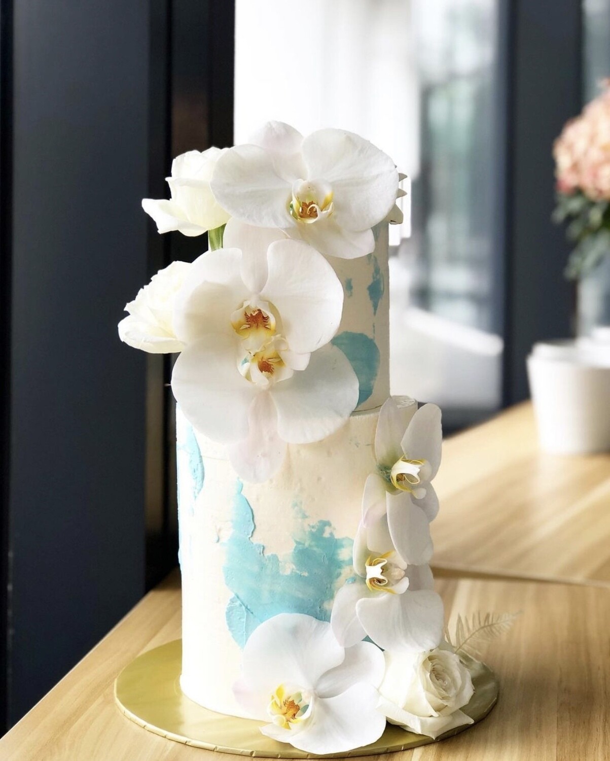 Sky Blue Pallete Orchid in 2 Or 3 Tiers Cake