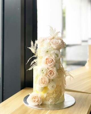 Frose in 2 Or 3 Tiers Cake
