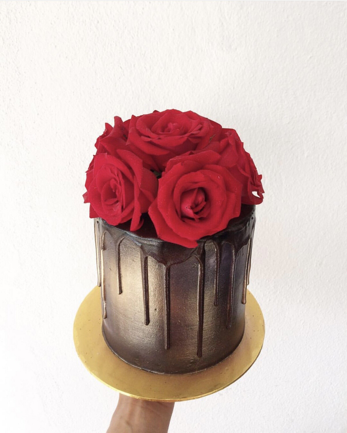 Red Rose On Black Cake