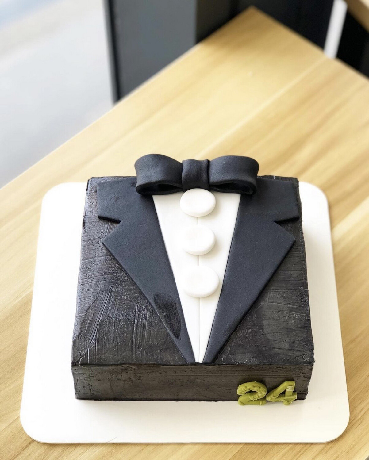 Tuxedo Square Cake (WhatsApp Order)