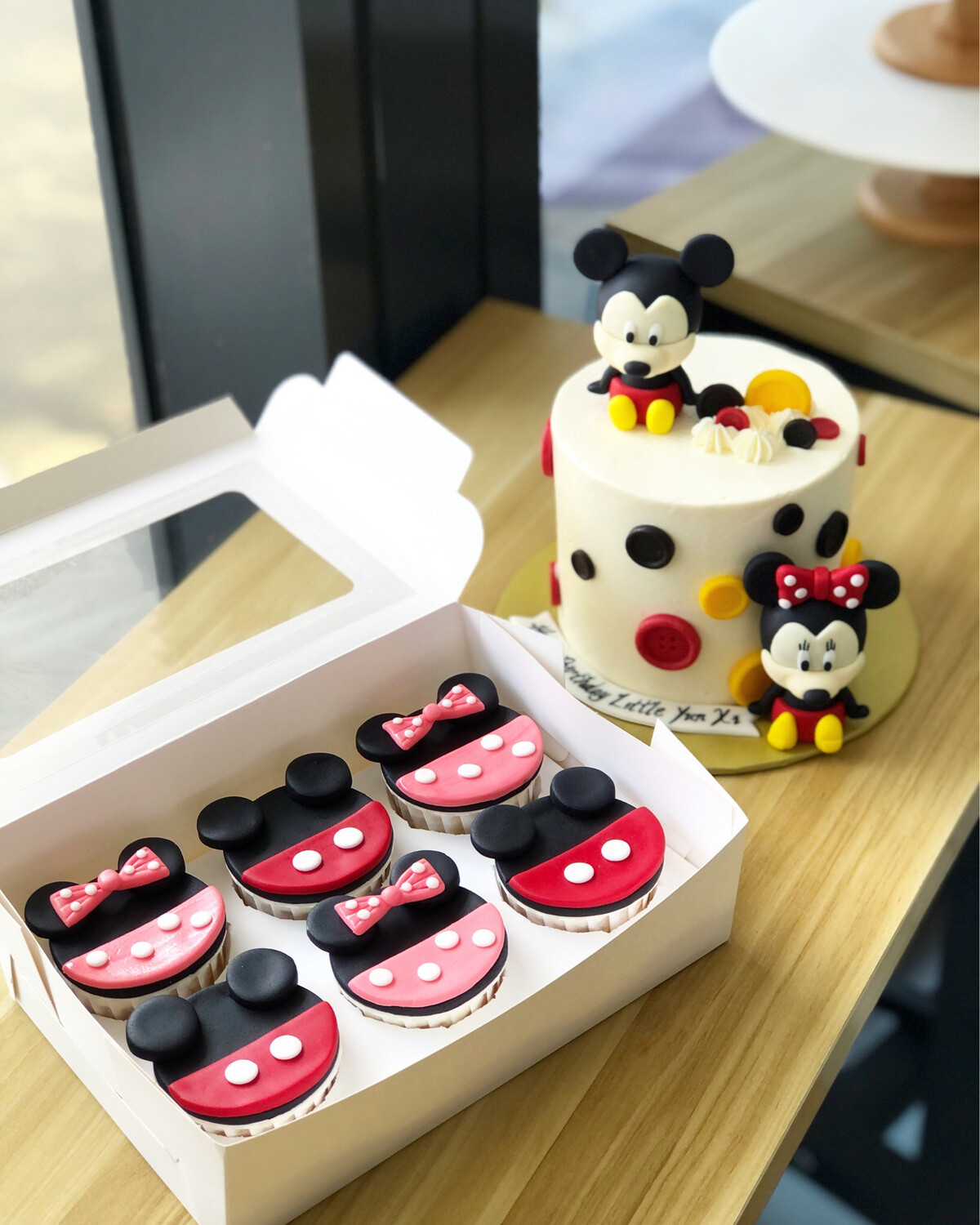 Disney - Mickey Minnie Cupcakes 