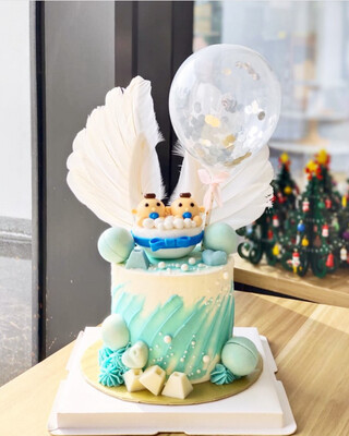 Baby Fullmoon 2 Twins Cake