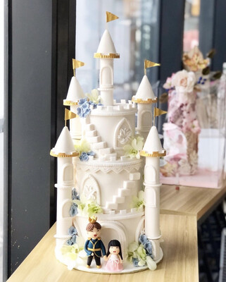 Disney - Castle King & Princess In 3 (WhatsApp Order) Cake