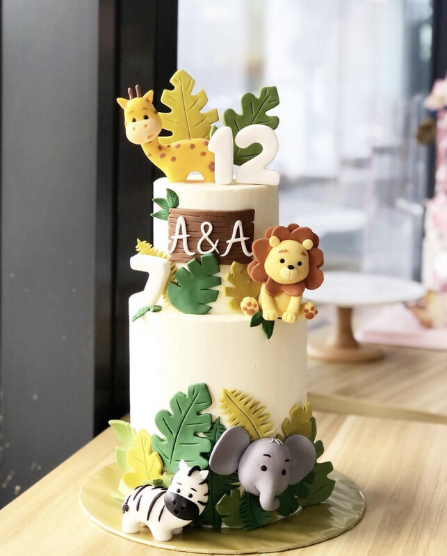Animal Safari Jungle Cake 9 In 2 tiers Animal Safari Jungle Cake 9 In 2 tiers