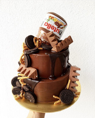 Chocolate Nutella Design Cake