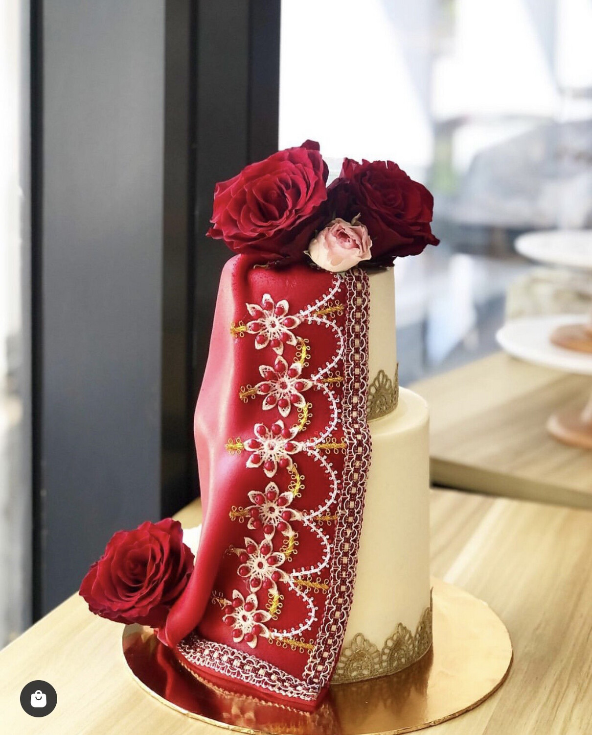 Indian Saree 3 Red in 2 Or 3 Tiers Cake (out Of Same Colour, WhatsApp For Customised)