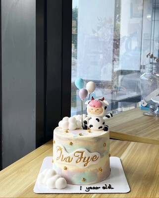 Baby Animal Cow Cake 1