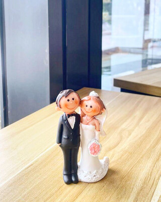 Topper - Clay Figurine (Wedding Couple)