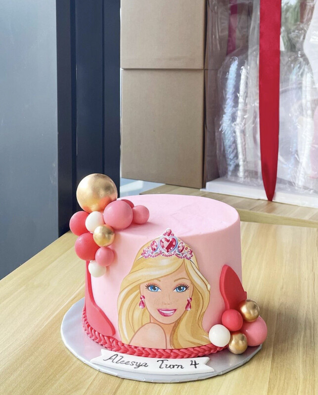 Barbie Princess Cake 2 Barbie Princess Cake 2