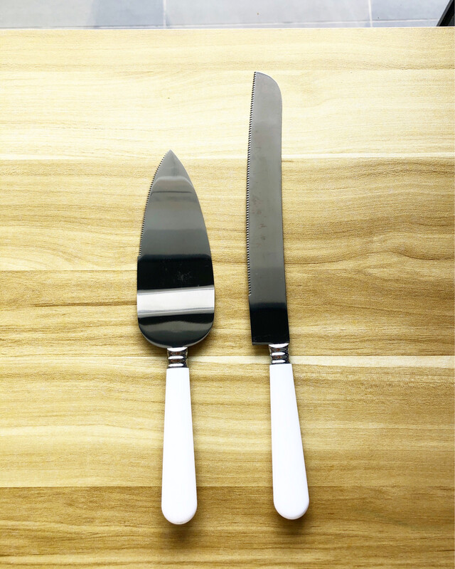 Topper - Wedding Knife Set