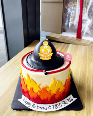 I&#39;m A Fireman / Fire Fighter Cake 2