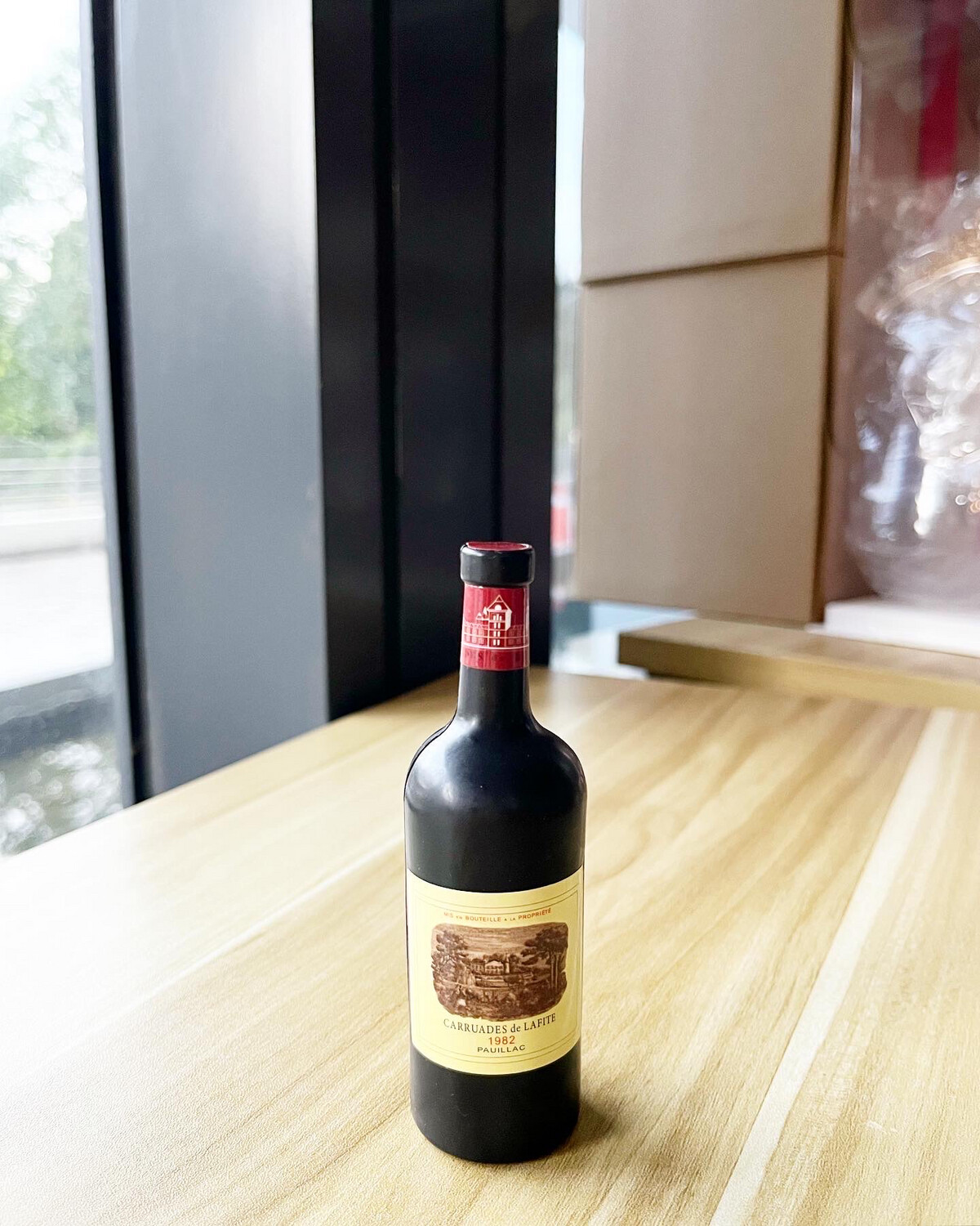 Topper - Alcohol Red Wine Bottle (dummy)