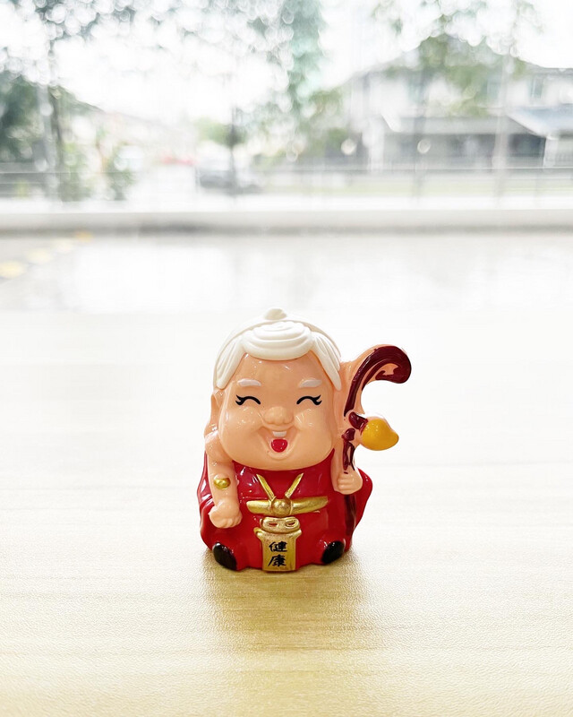 Topper - Figurine (Po Po Woman 1)