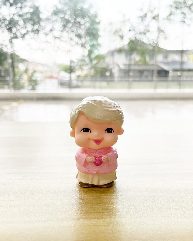 Topper - Figurine (Po Po Woman 2)