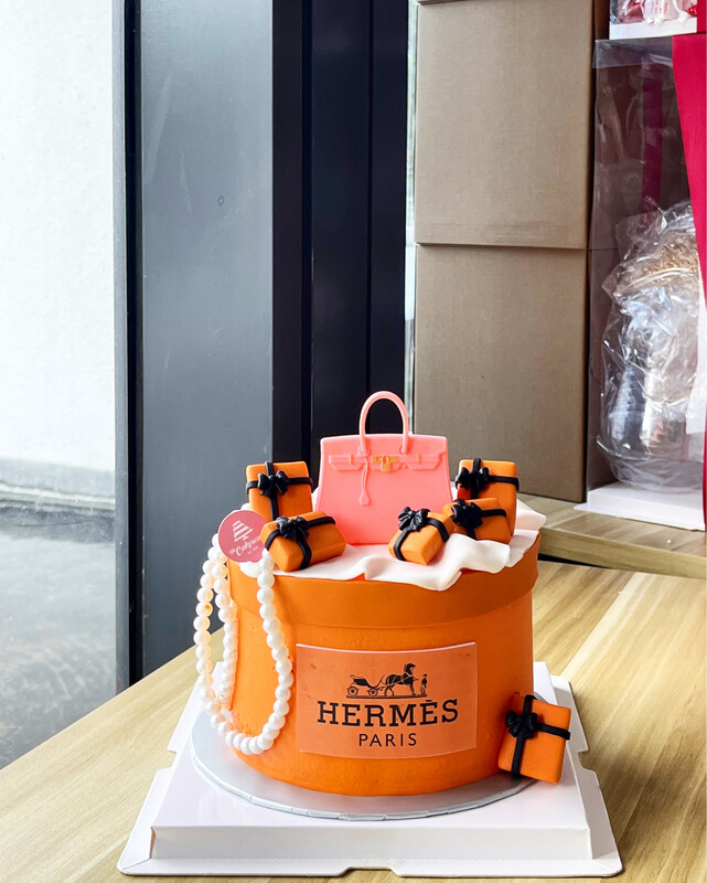 Brand - Hermes Bag Cake 2 Brand - Hermes Bag Cake 2