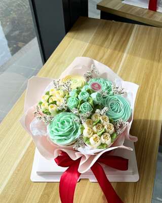 Buttercream Flower Cupcakes Bouquet