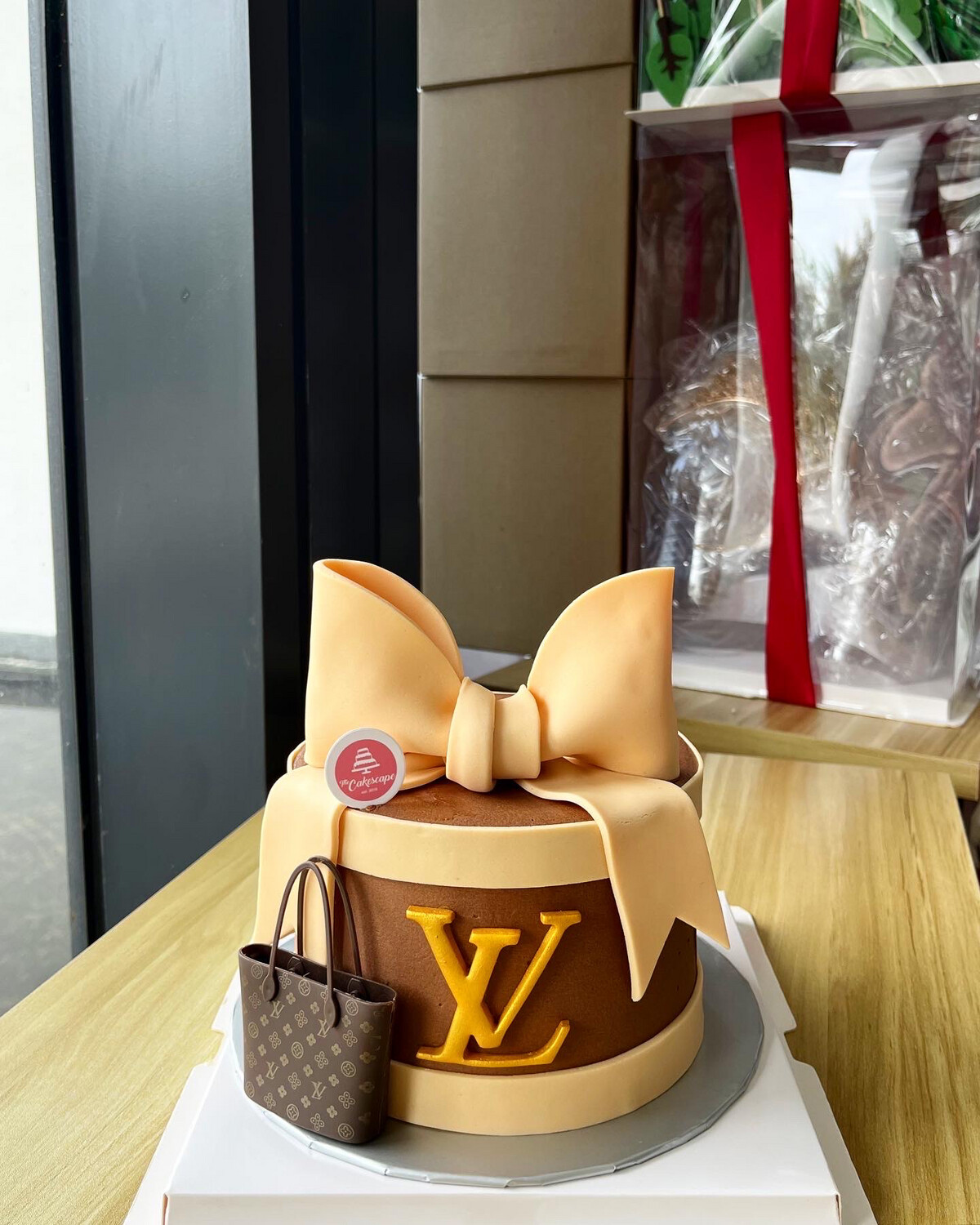 Brand - LV Louis Vuitton Cake 2