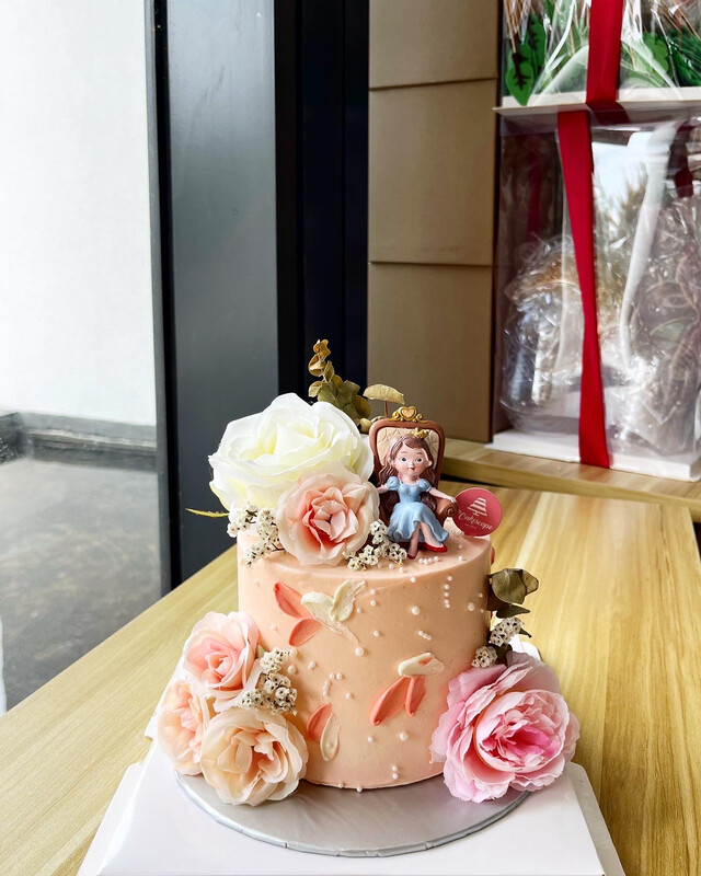 Mothers Day - Fabulous Woman Lady Boss Cake