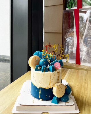 Blue Coco Cake