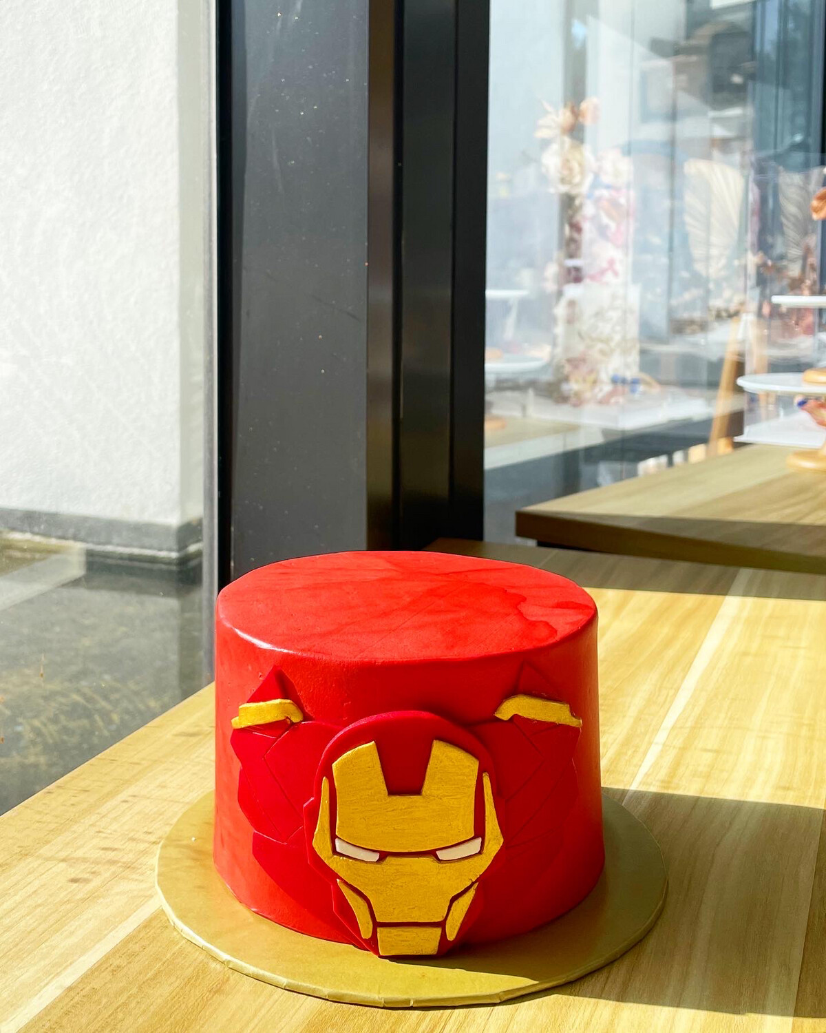 Marvel Avengers Superhero Iron Man Cake 2