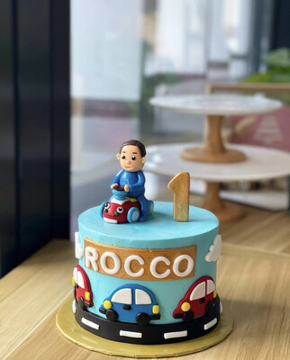 Baby Fullmoon 17 Riding Car Cake