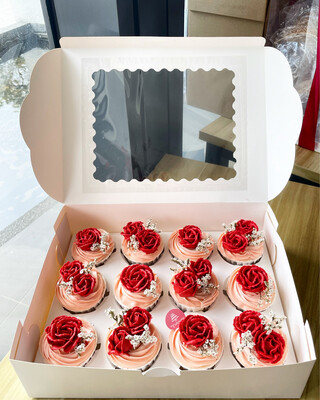 Buttercream Red Roses Flowers Cupcakes