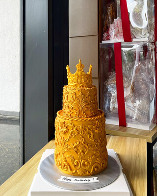 Vienna Gold Cake In 2 Tiers