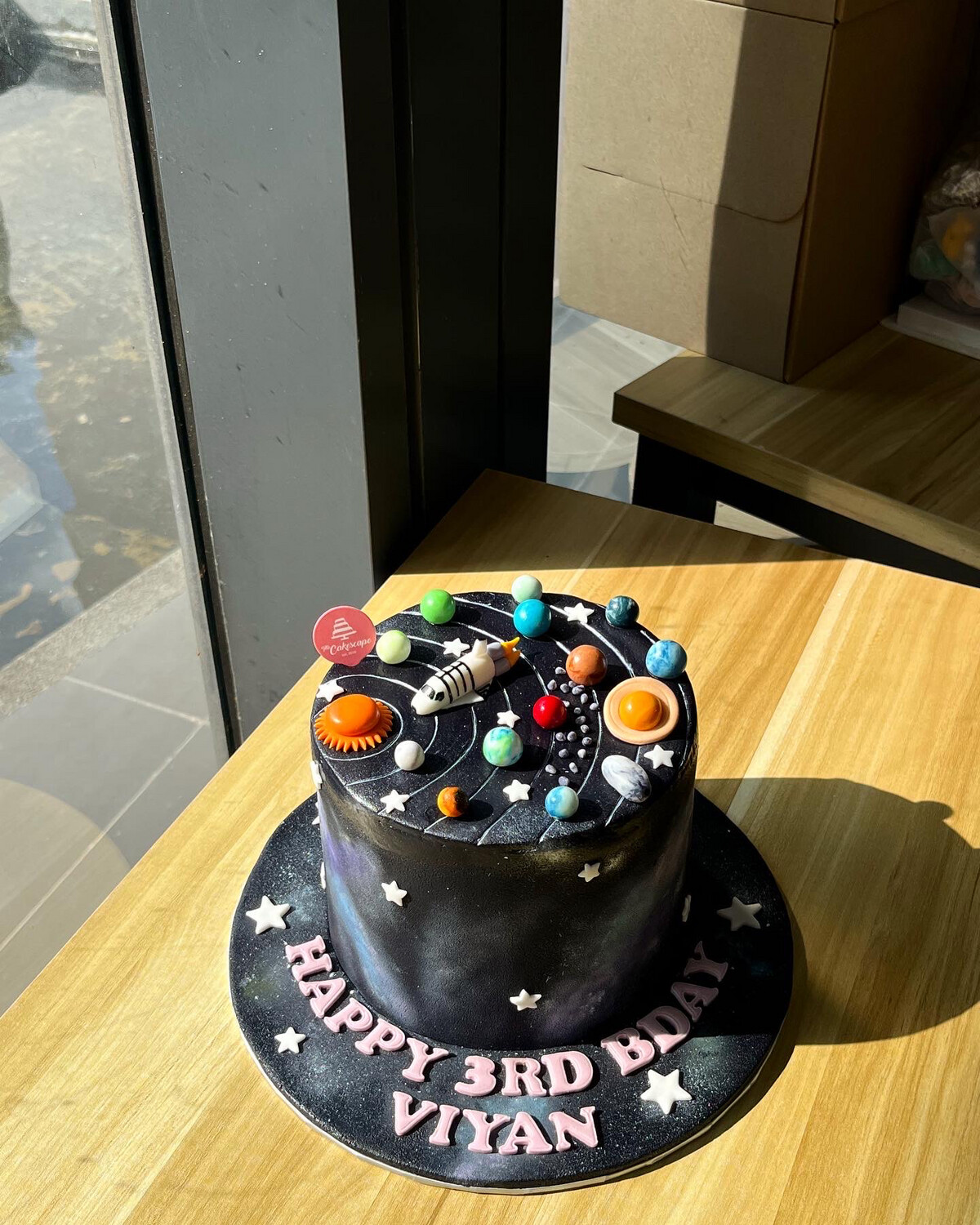 Space Planet cake 1
