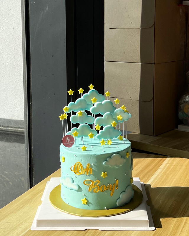 Baby Fullmoon 20 Cake - Cloud Nine Baby Fullmoon 20 Cake - Cloud Nine