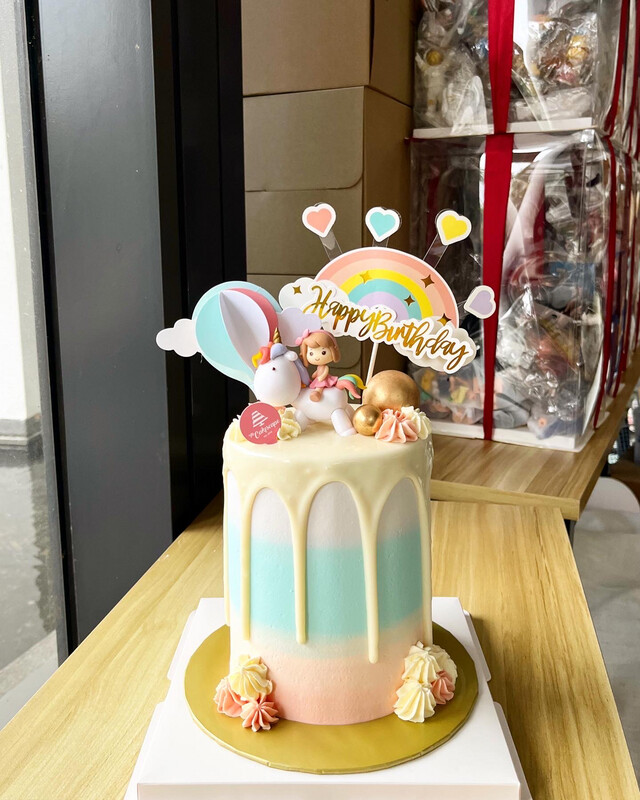 Unicorn Rocking Baby Cake 2 Unicorn Rocking Baby Cake 2