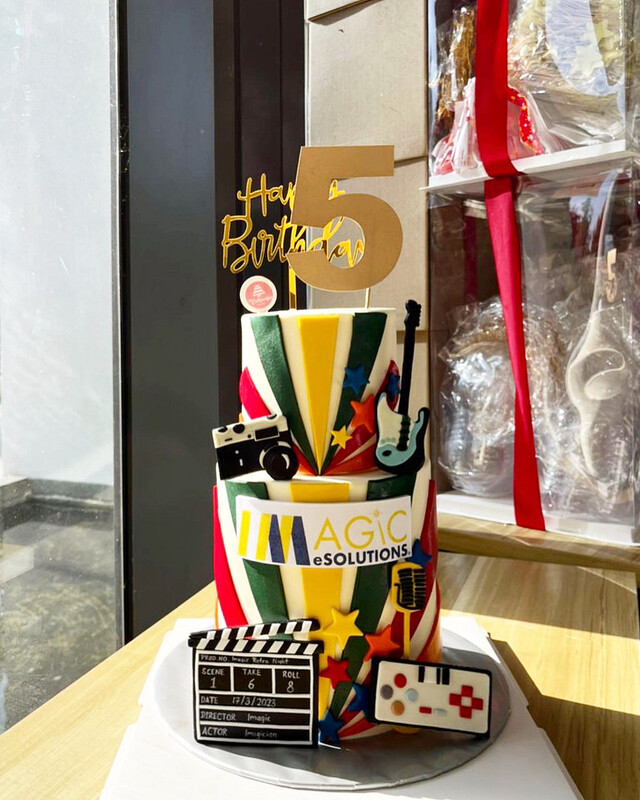 Corporate Cake - IMagic ESolution - Disco Corporate Cake - IMagic ESolution - Disco
