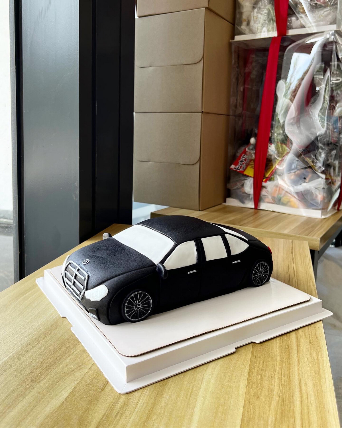 Car - 3D Mercedes Cake 2