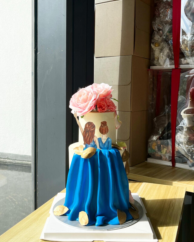 Bestie Cake In 2 Tiers Bestie Cake In 2 Tiers