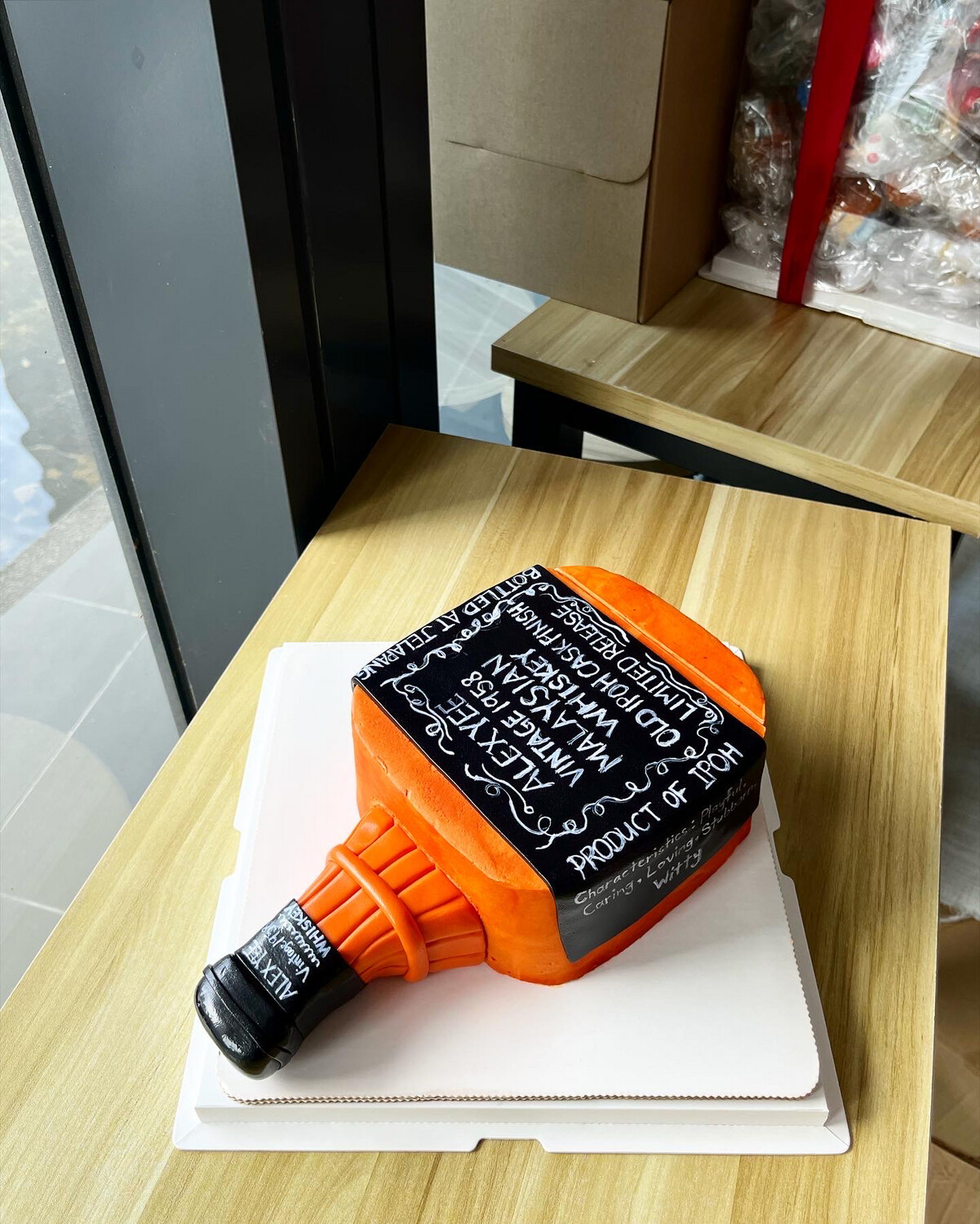 Whisky Bottle Cake 2 (no Alcohol)