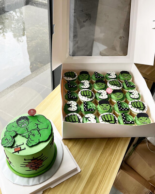 Marvel Avengers Superhero Cake 14 The Hulk