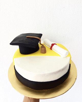 Graduation Cake 6