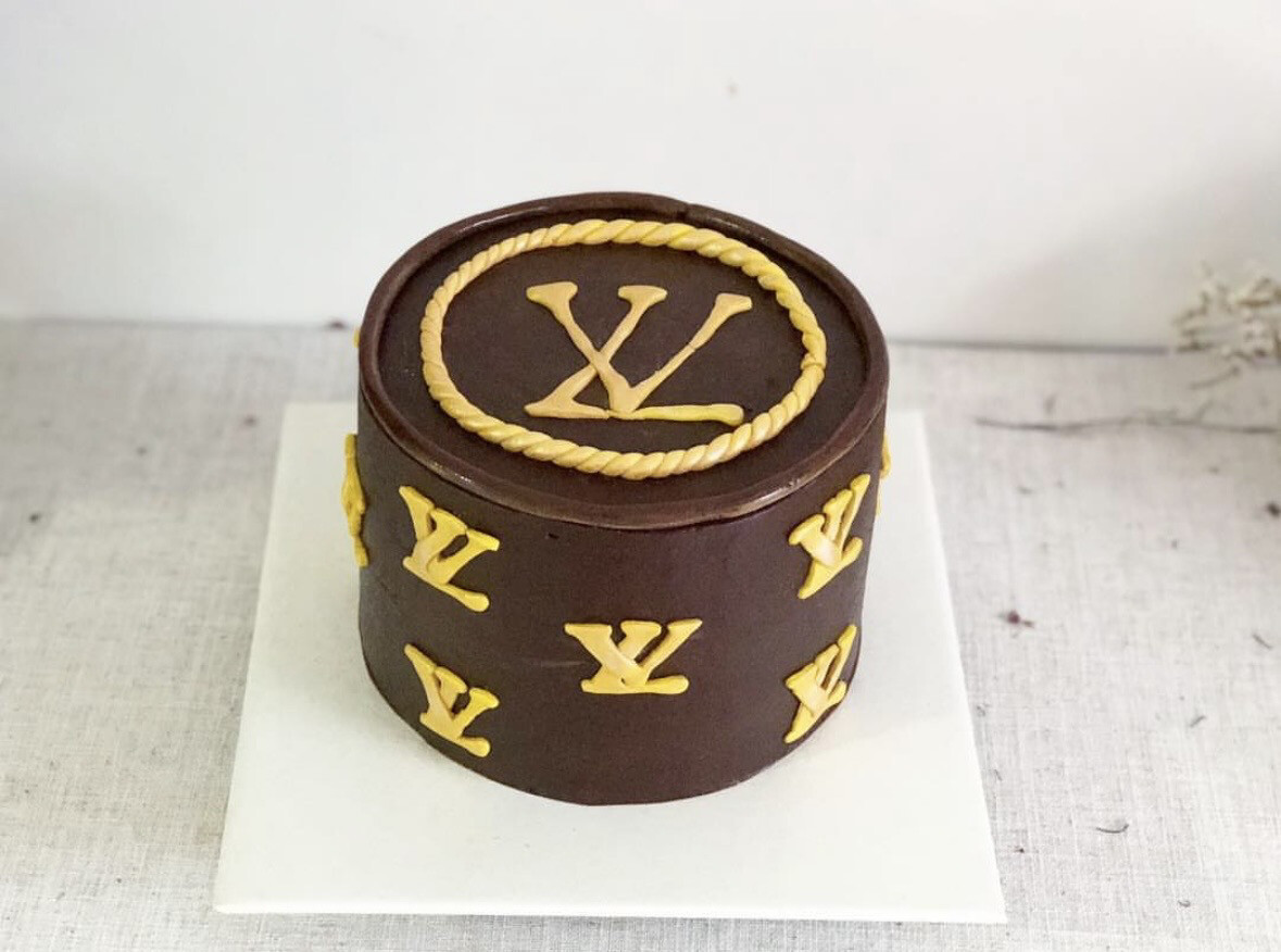 Brand - LV Louis Vuitton Cake 3