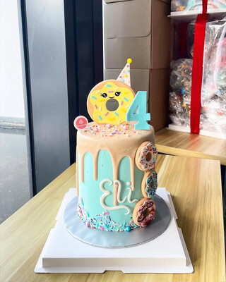 Baby Fullmoon 28 Donut Cake