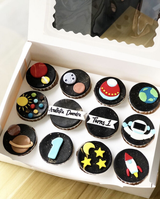 Space NASA Astronaut Cupcakes 2