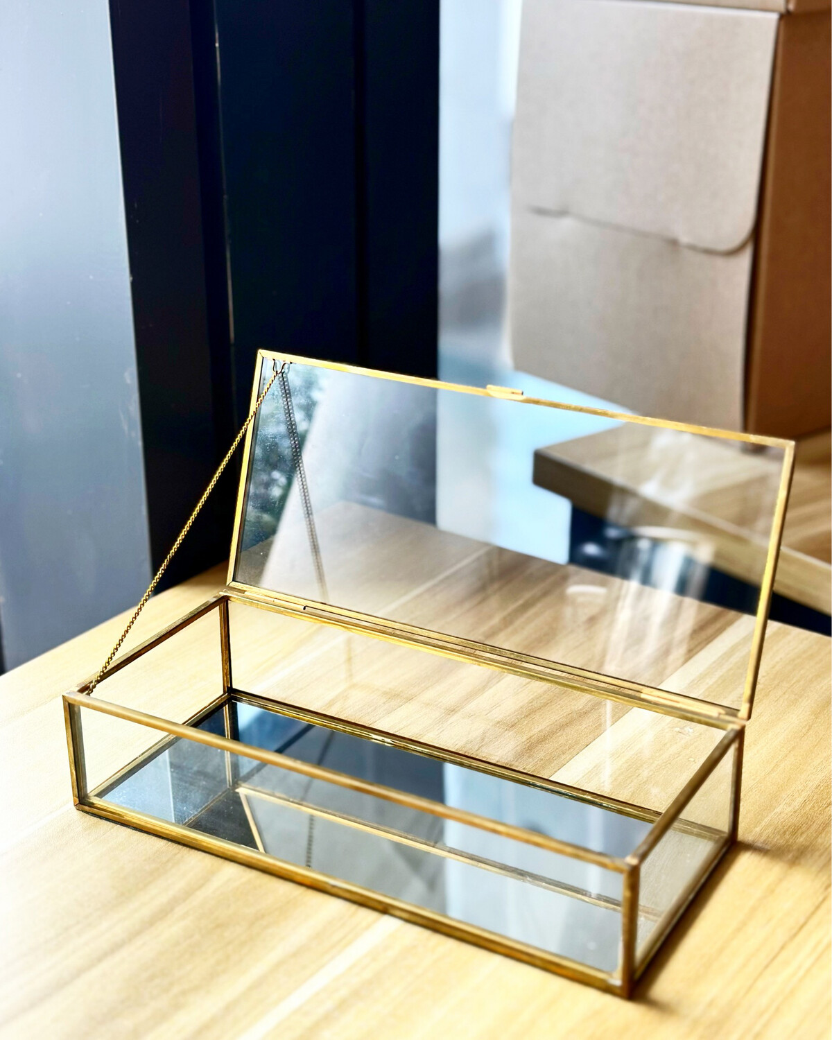 Transparent Box - Glass