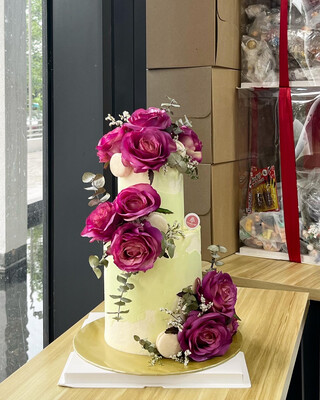 Layla in 2 Or 3 Tiers Cake