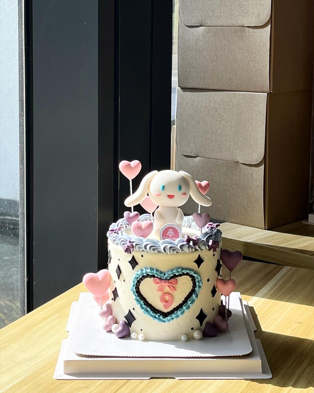 Sanrio - Cinnamoroll Cake 3