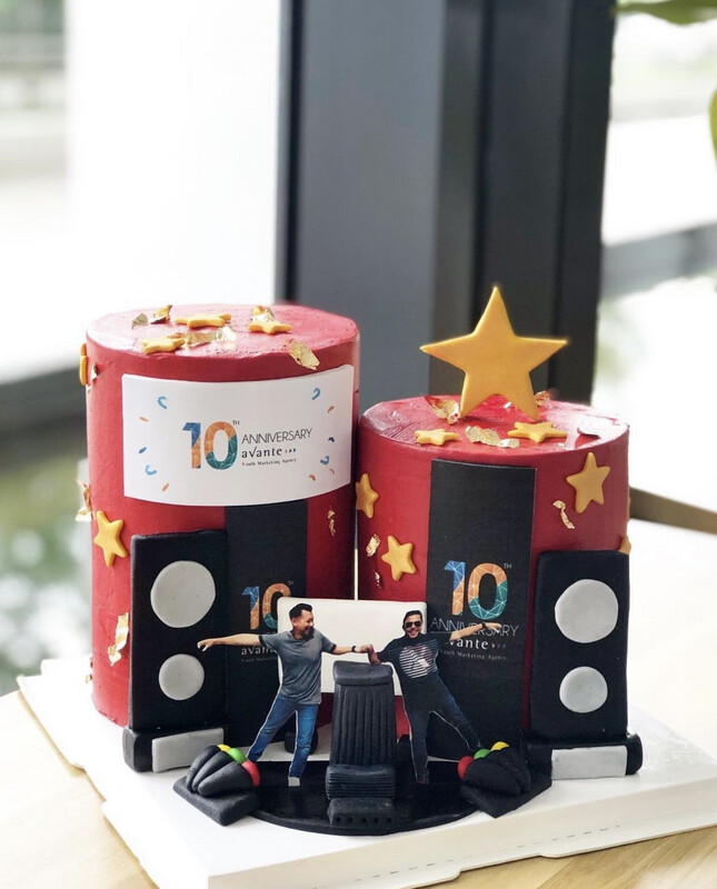 Corporate Cake - Twin Avante Corporate Cake - Twin Avante