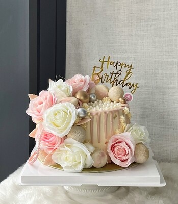 Rylie Rose Gold Cake