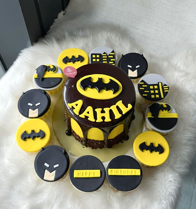 Marvel Avengers Superhero Cake 18 Set - Batman Marvel Avengers Superhero Cake 18 Set - Batman