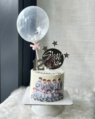 Stray Kids Cake 1