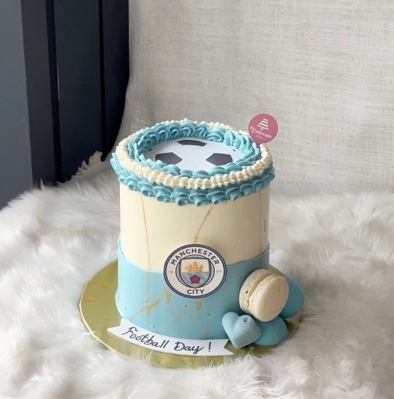 Burn Away / Flaming Cake 19 - Football Burn Away / Flaming Cake 19 - Football